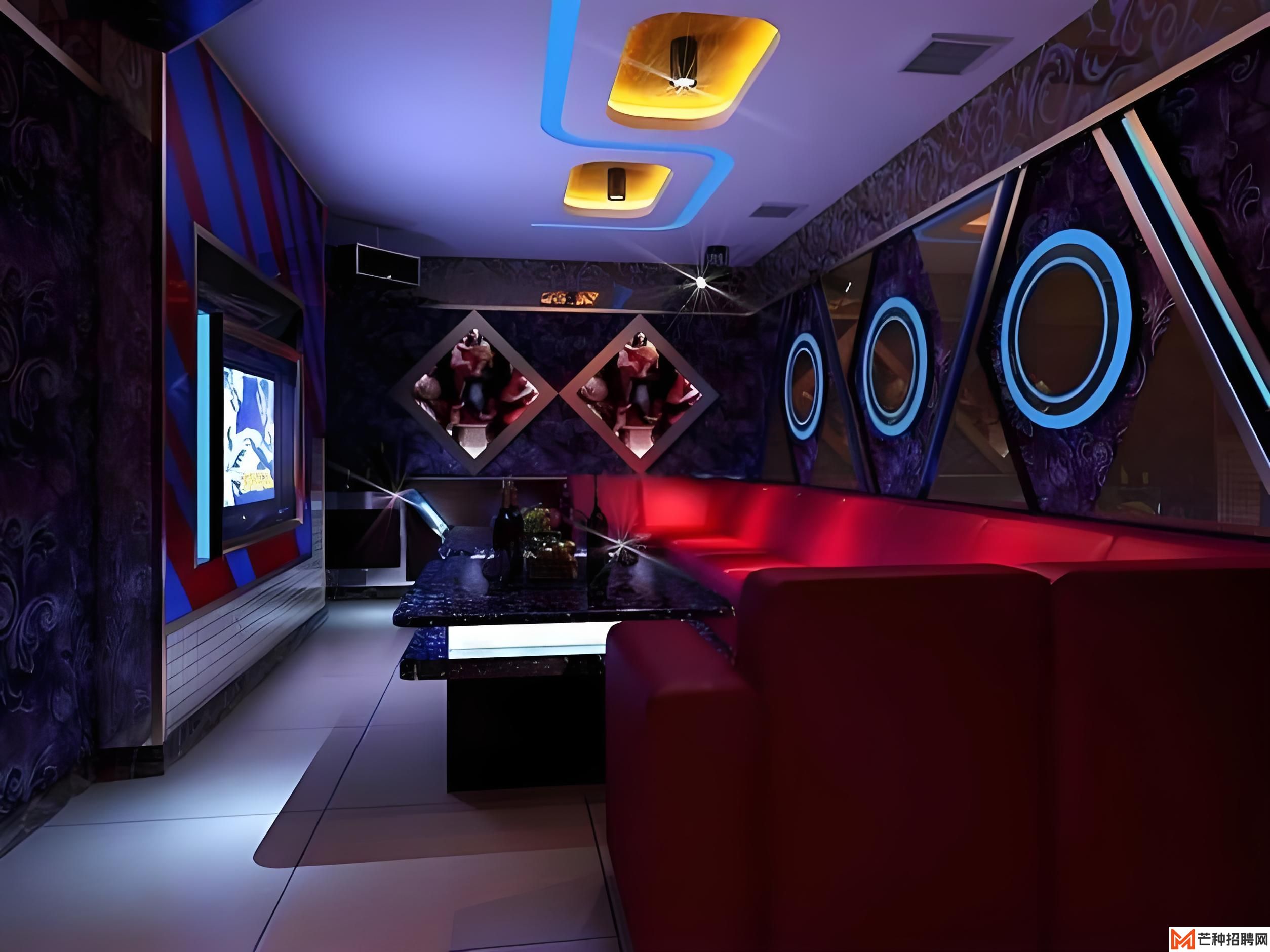 提供店长培养计划的KTV诚聘潜力女服务员长期-加入我们，共创辉煌夜场生涯！